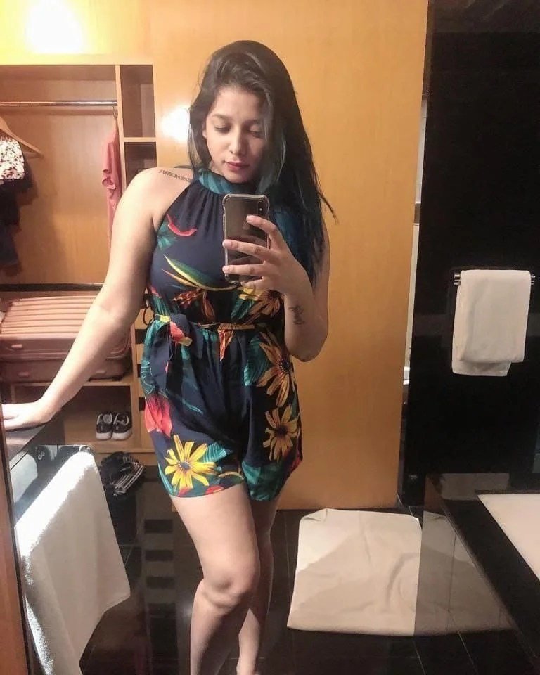 Call Girls in Mumbai Escorts Secrvice 24*7 available Sakinaka Near Get