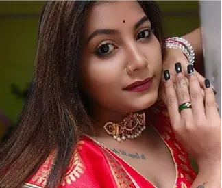 Divya photo 2